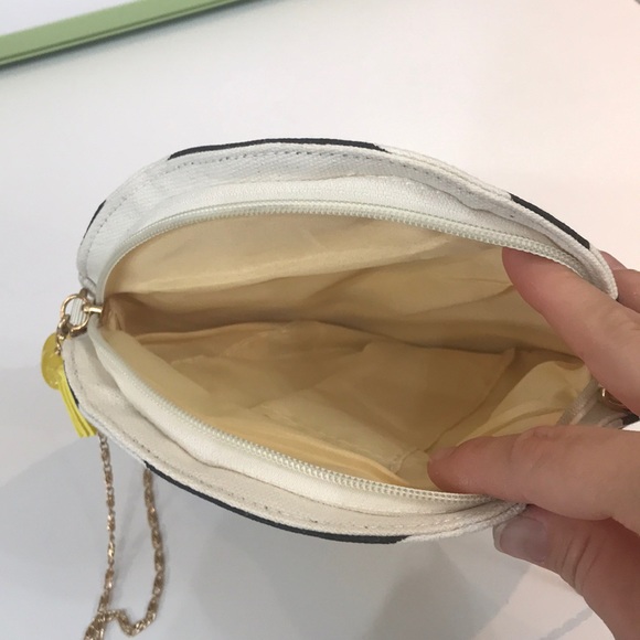 Striped pineapple purse. - Picture 2 of 2